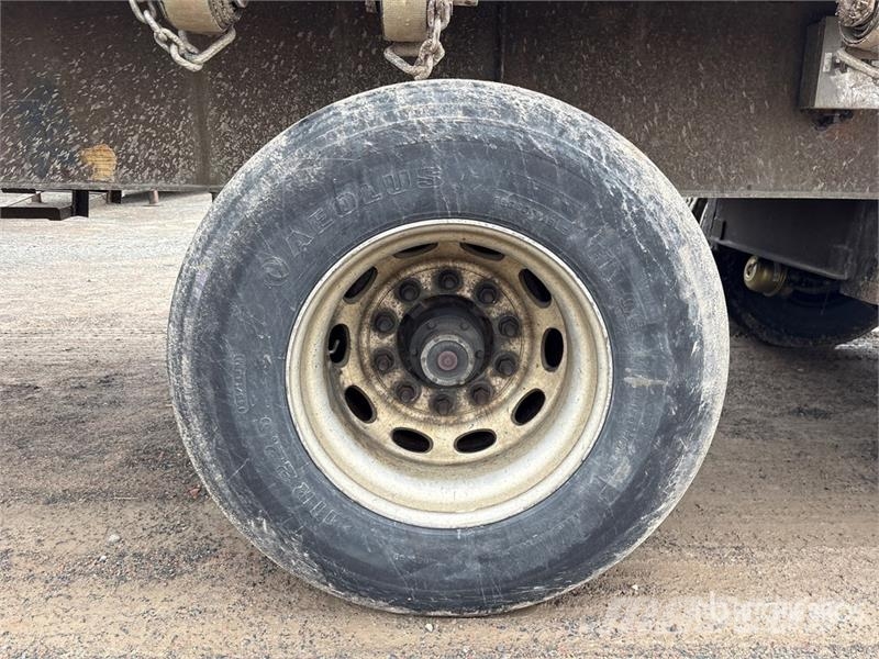 Fontaine 48 ft Tri/A Flatbed Trailer Madelhaagised