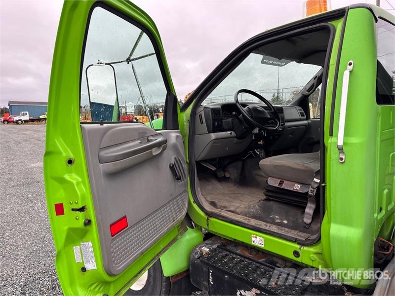 Ford 099 B-3 CLX 4800 kg Knuckle Boom on Ford F-750 4x2 Kranbilar