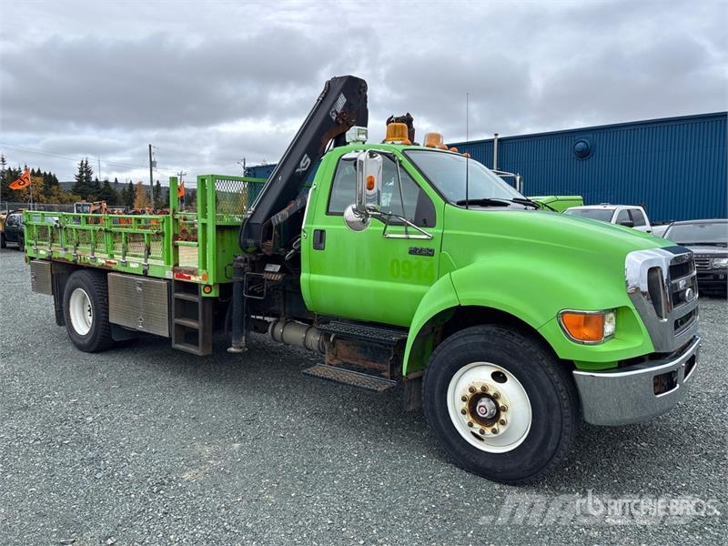 Ford 099 B-3 CLX 4800 kg Knuckle Boom on Ford F-750 4x2 Kranbilar
