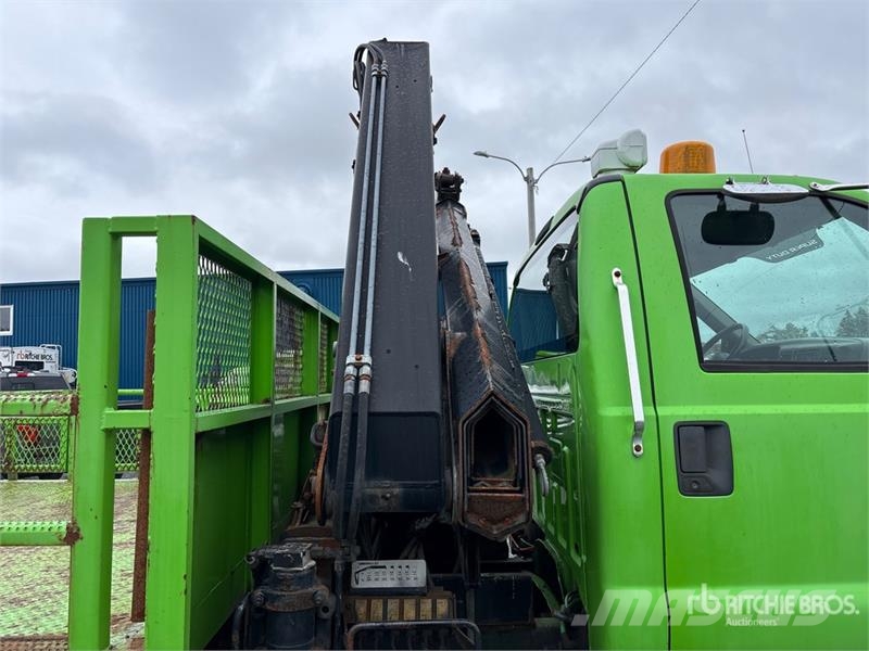 Ford 099 B-3 CLX 4800 kg Knuckle Boom on Ford F-750 4x2 Kranbilar