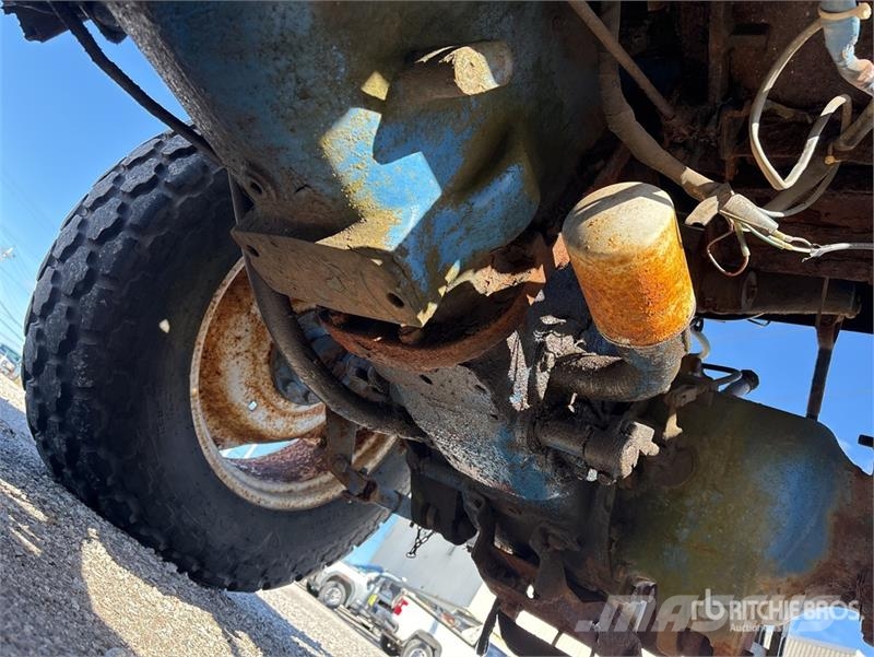Ford 3910 2WD Utility Tractor Micro tracteur