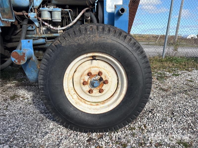 Ford 3910 2WD Utility Tractor Micro tracteur