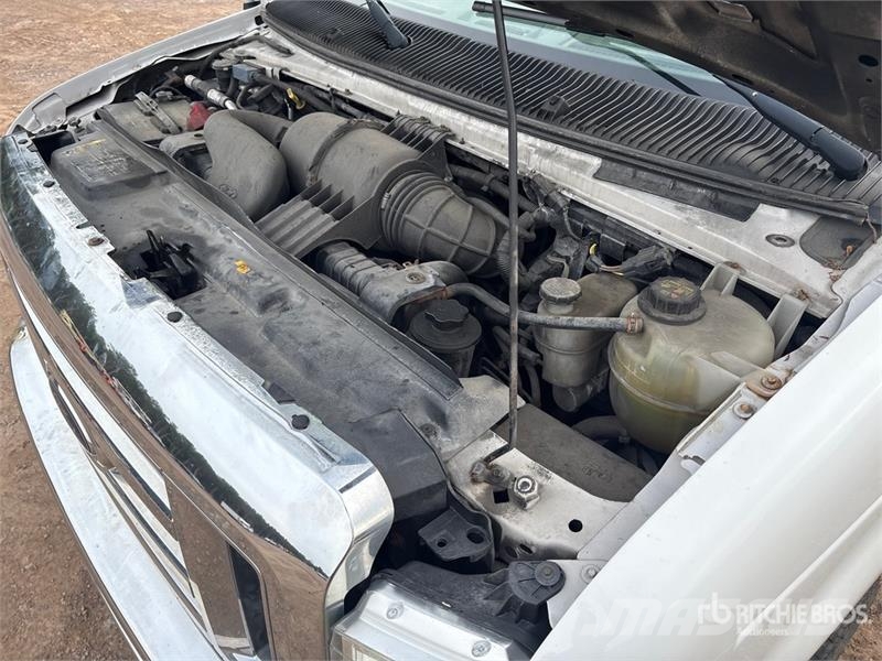 Ford E-150 Panel vans