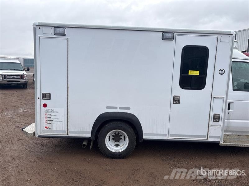 Ford E-350 Ambulanse