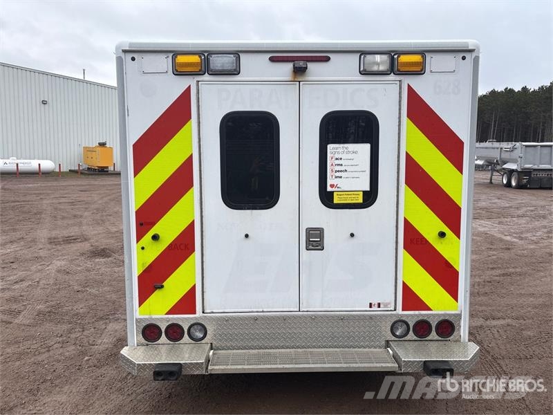 Ford E-350 Ambulanser