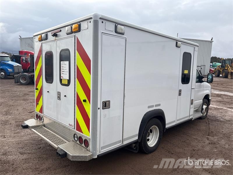 Ford E-350 Ambulanser