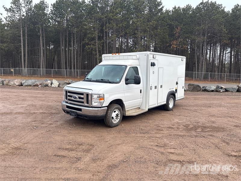 Ford E-350 Ambulanse
