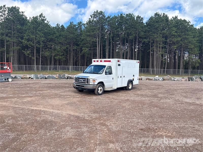 Ford E-350 救護車