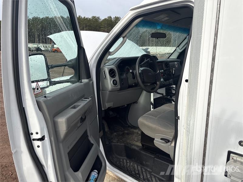 Ford E-350 Ambulanser