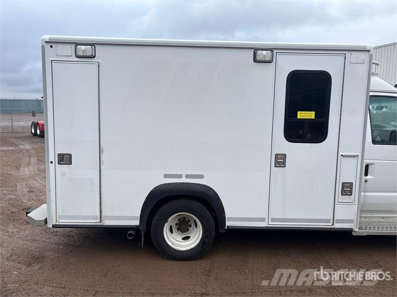 Ford E-350 Ambulanser