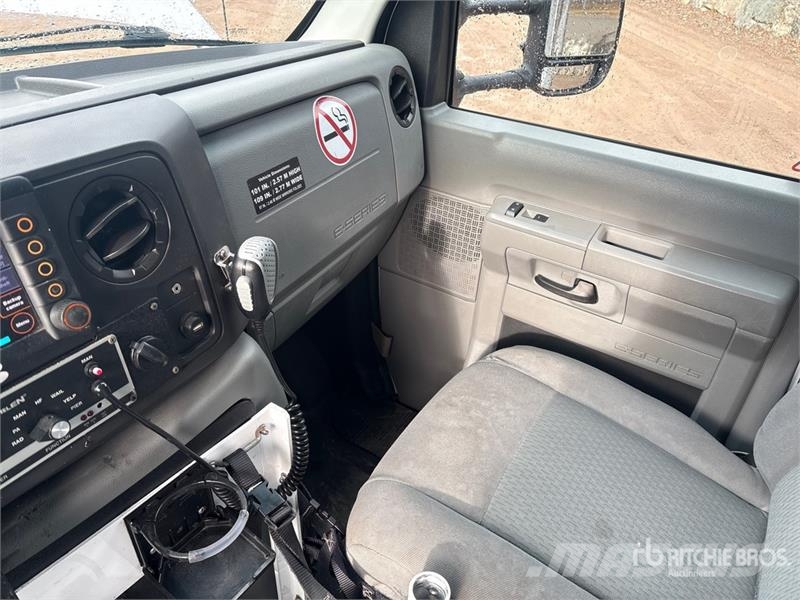 Ford E-350 Ambulanser
