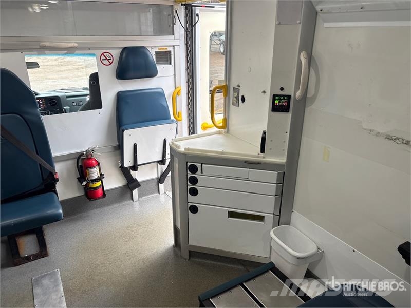 Ford E-350 Ambulanser
