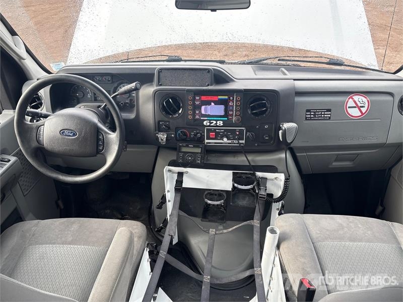 Ford E-350 Ambulanser