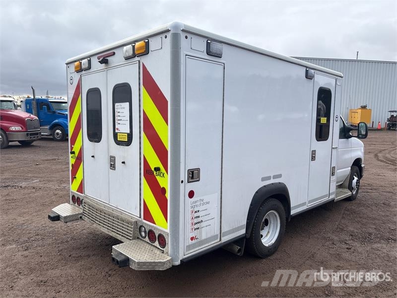 Ford E-350 Ambulanse