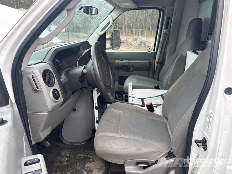 Ford E-350 Ambulanse