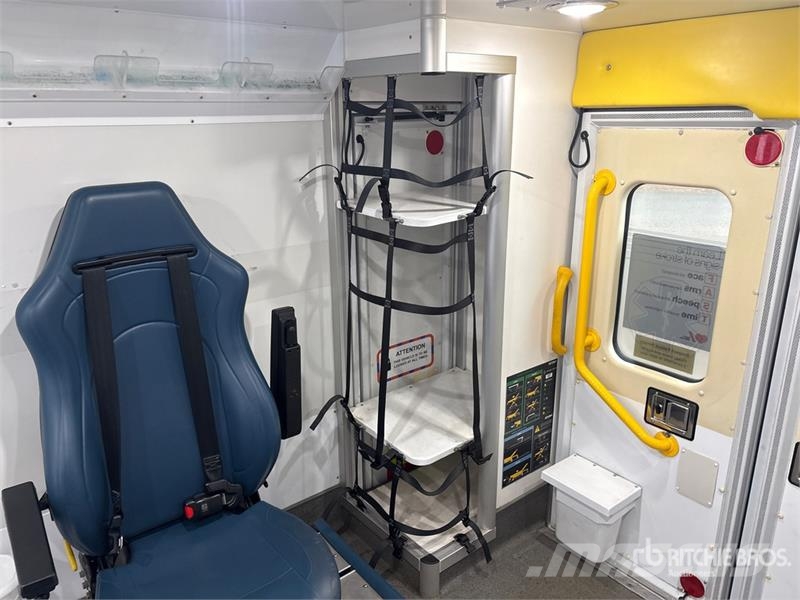 Ford E-350 Ambulanse