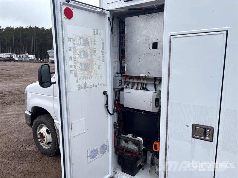 Ford E-350 Ambulanser