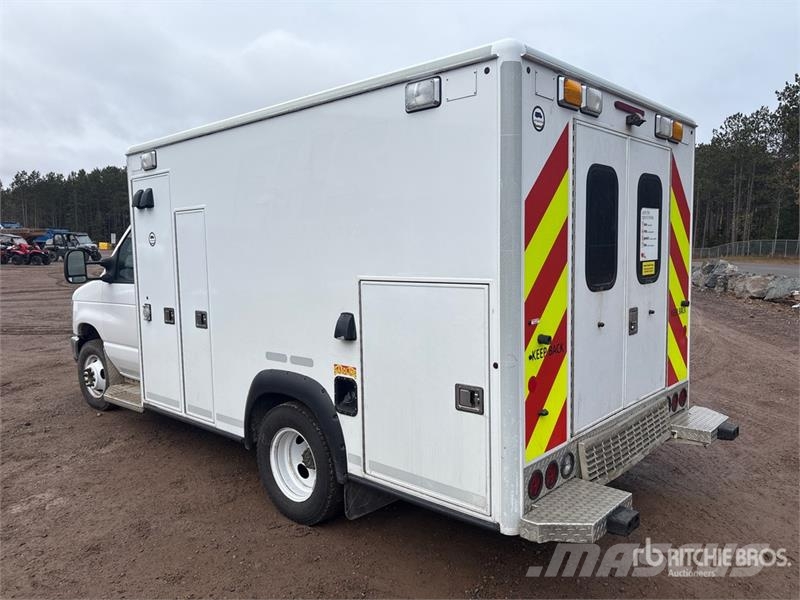 Ford E-350 Ambulanse