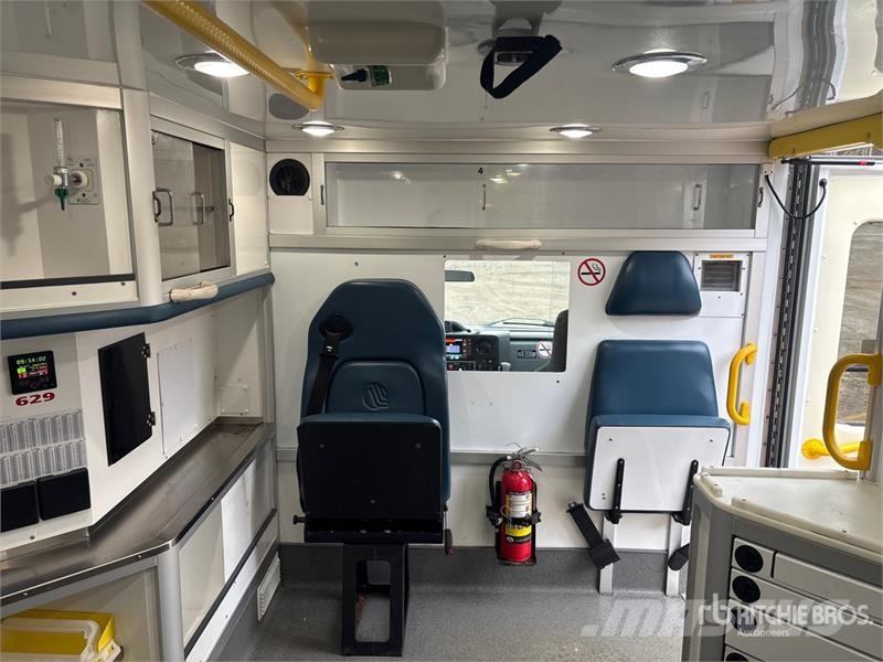 Ford E-350 Ambulanse