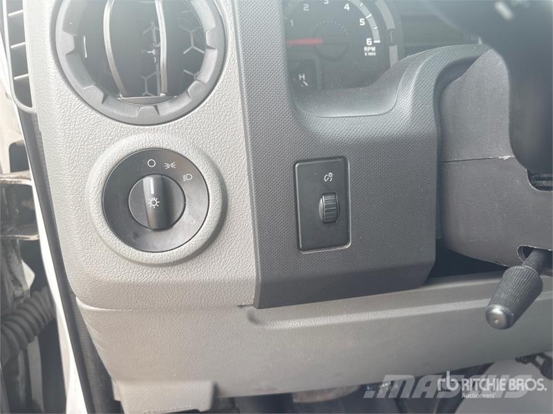 Ford E-350 Линейки