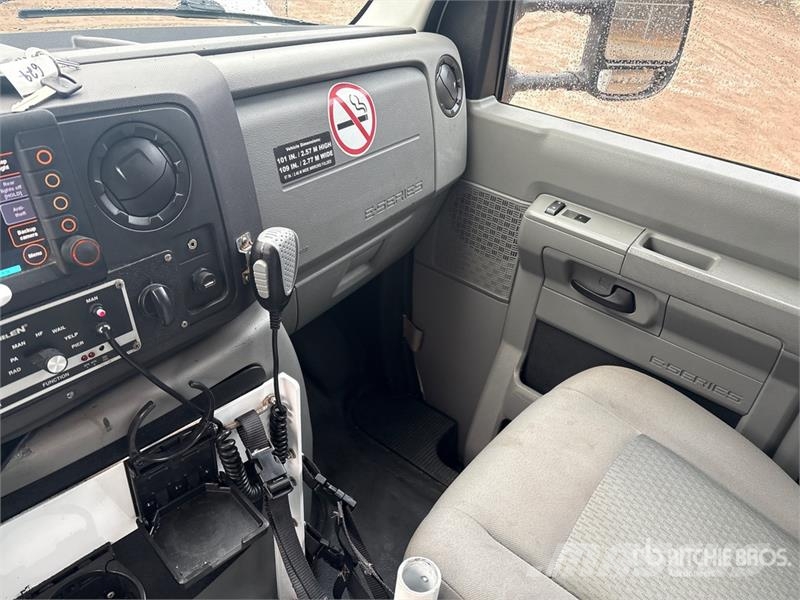 Ford E-350 Ambulanse