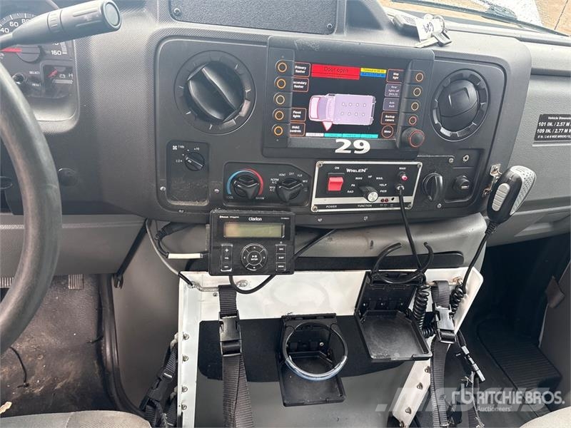 Ford E-350 Ambulanse