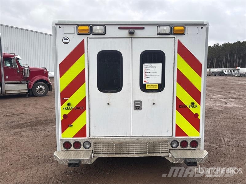 Ford E-350 Ambulanse
