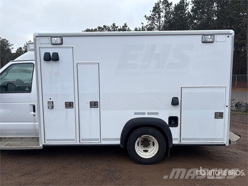 Ford E-350 Ambulanser