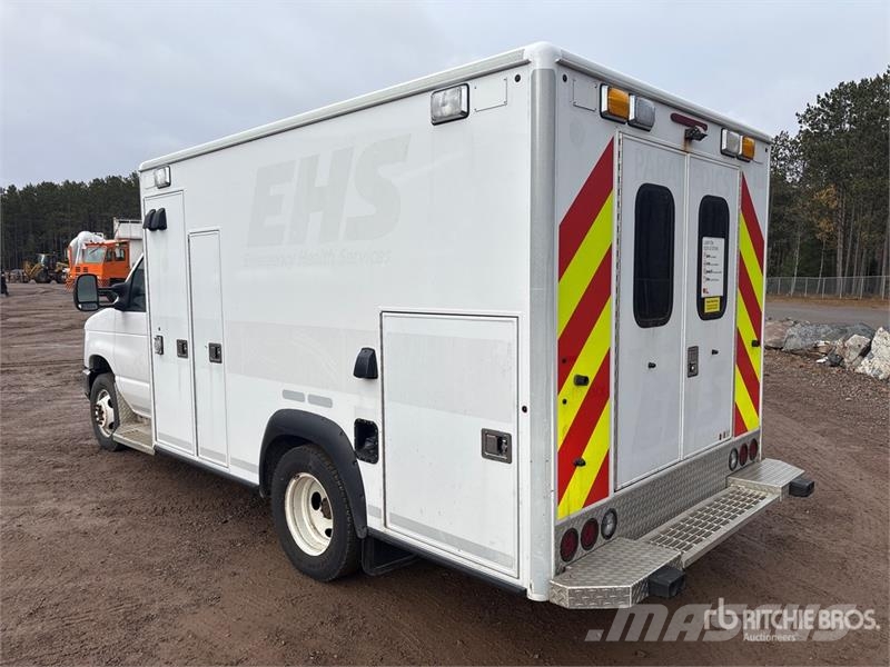 Ford E-350 Ambulanser