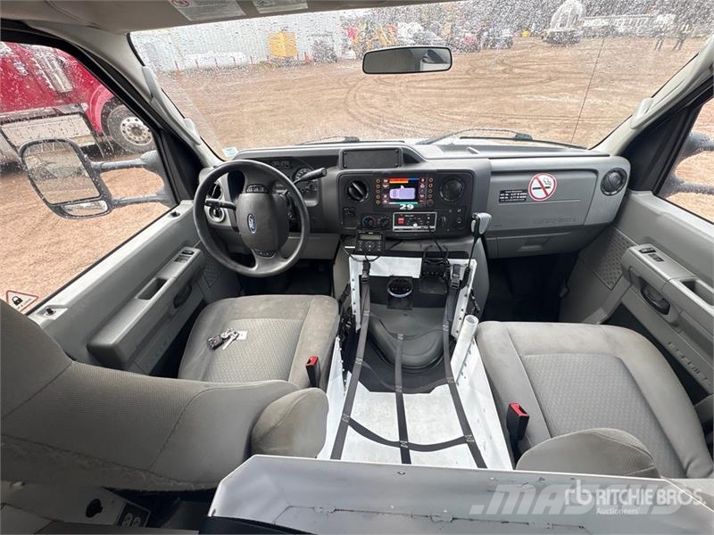 Ford E-350 Ambulanse