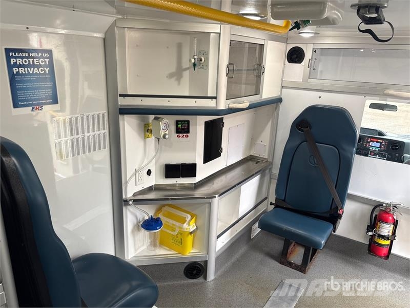 Ford E-350 Ambulanser