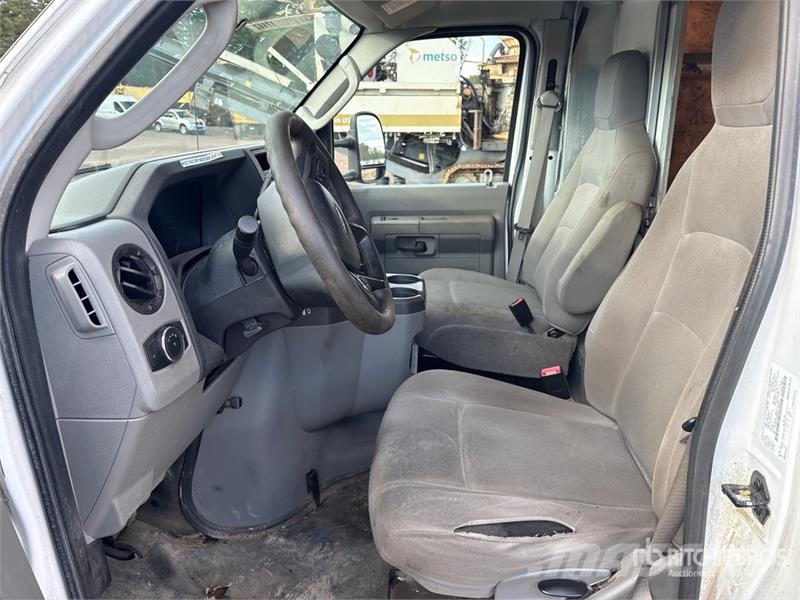 Ford E-450 4x2 Van Truck (Inoperable) Bakwagens met gesloten opbouw