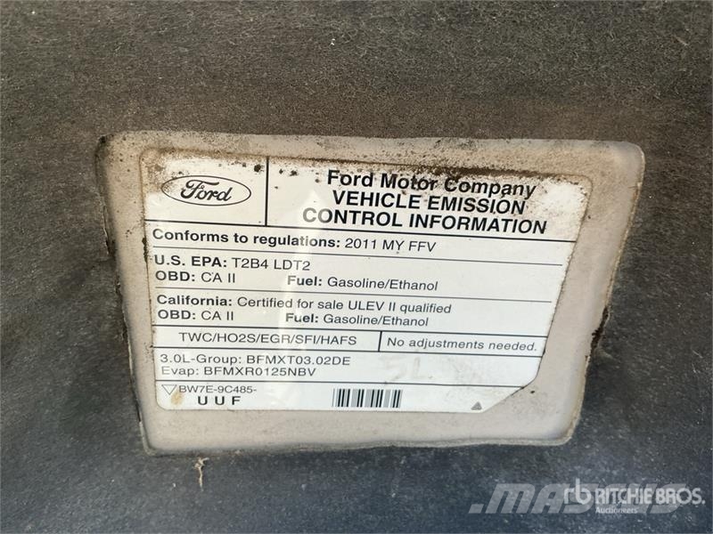 Ford Escape 4WD SUV Henkilöautot