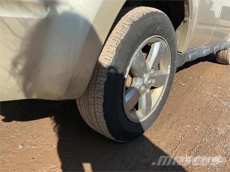Ford Escape 4WD SUV Henkilöautot