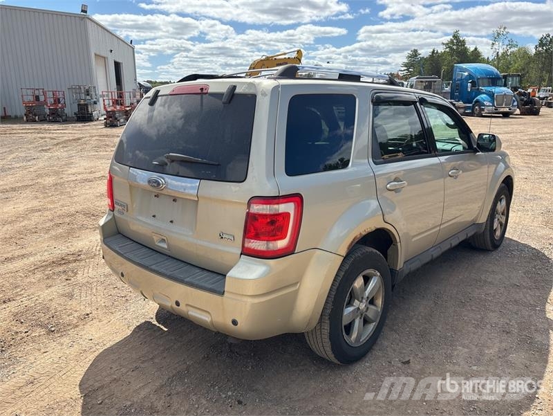 Ford Escape AWD SUV Biler