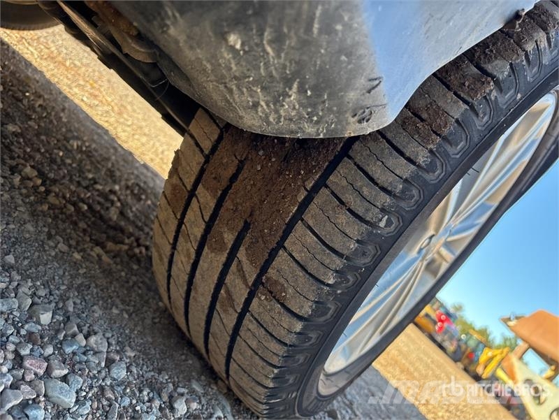 Ford Escape SE 4WD SUV سيارات