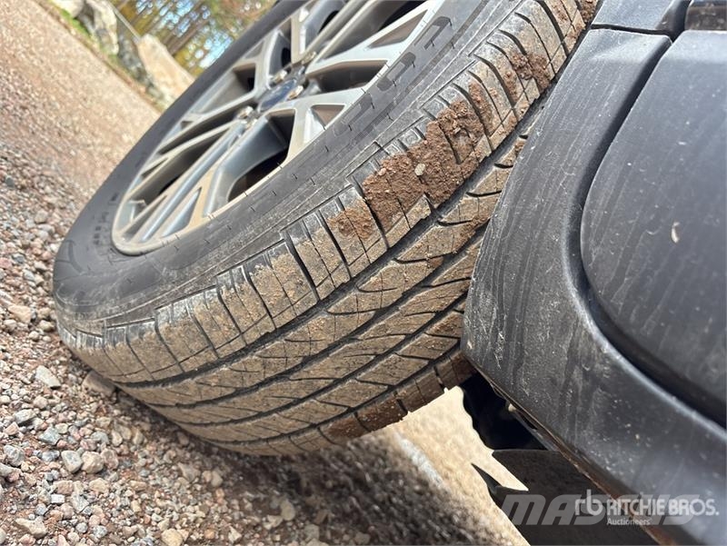 Ford Escape SEL AWD SUV Automobili