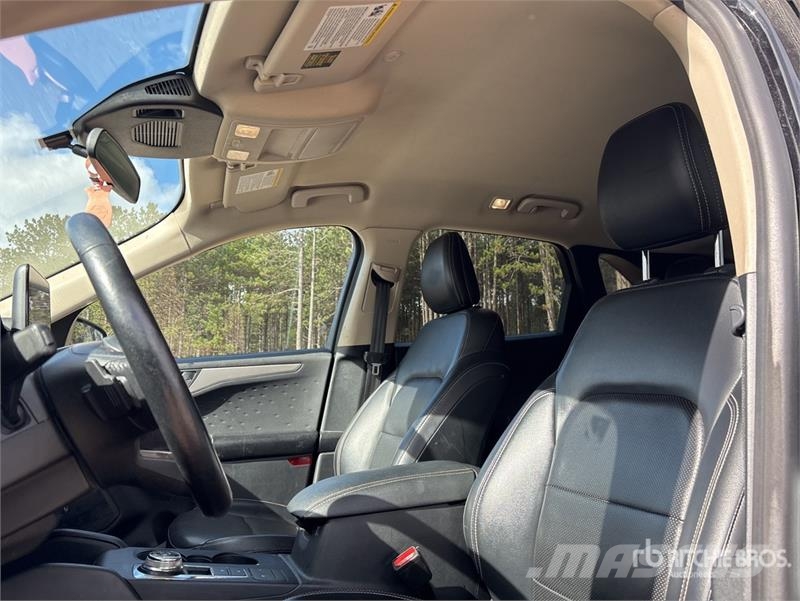 Ford Escape SEL AWD SUV Automobili