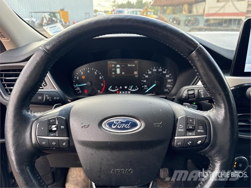 Ford Escape SEL AWD SUV Automobili