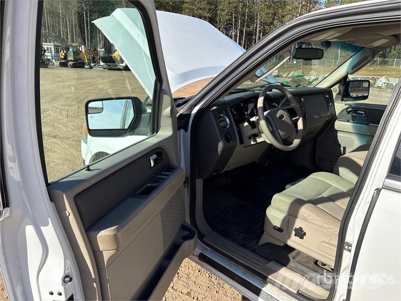 Ford Expedition 4WD SUV Avtomobili