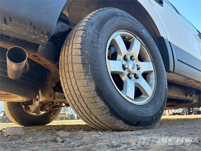 Ford Expedition 4WD SUV Avtomobili