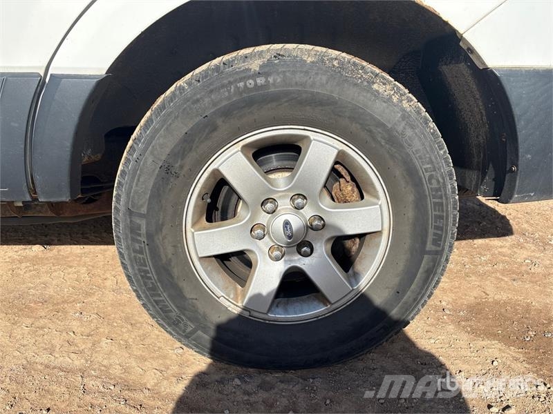 Ford Expedition 4WD SUV Avtomobili