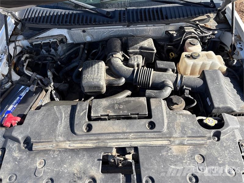 Ford Expedition 4WD SUV Avtomobili