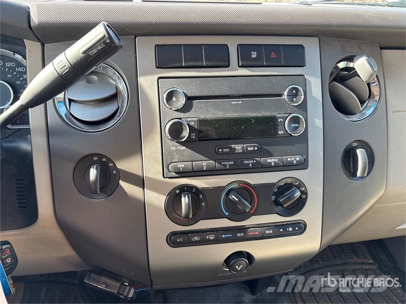 Ford Expedition 4WD SUV Avtomobili