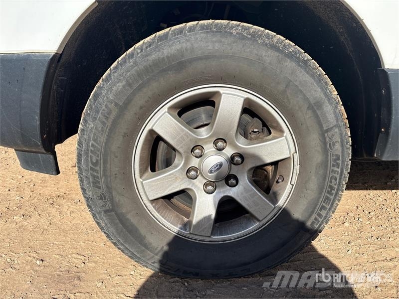 Ford Expedition 4WD SUV Avtomobili