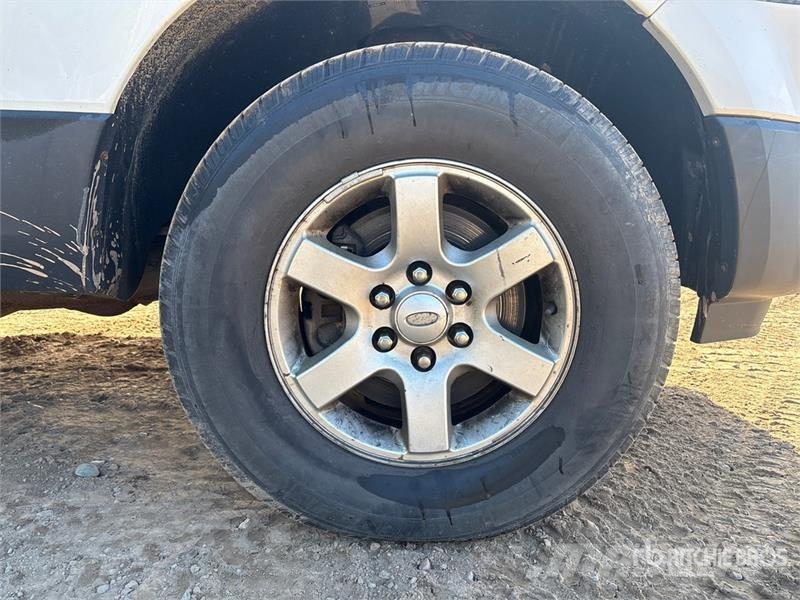 Ford Expedition 4WD SUV Avtomobili