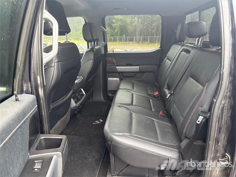 Ford F-150 4x4 Crew Cab Pickup Andre varebiler