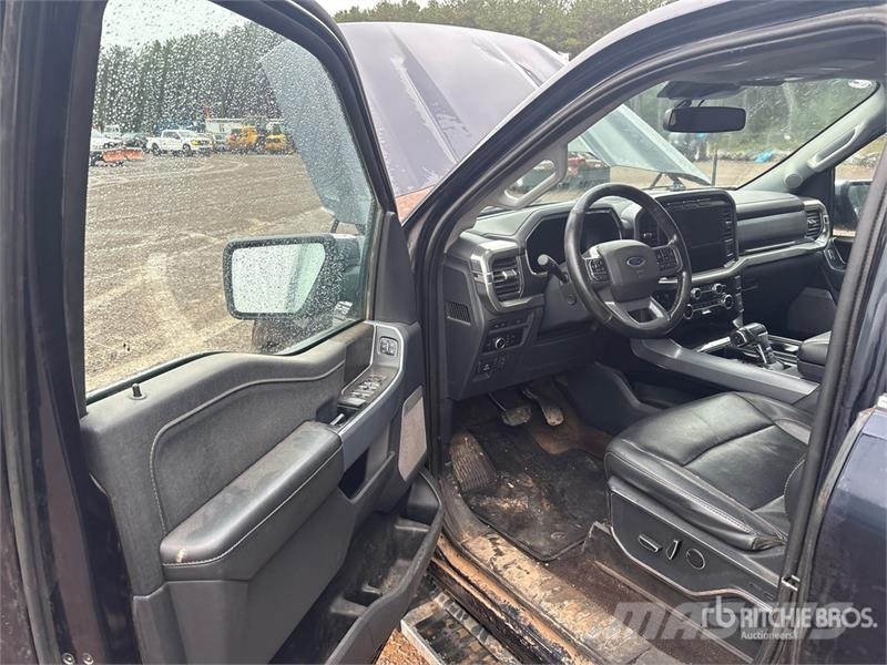 Ford F-150 4x4 Crew Cab Pickup Andre varebiler