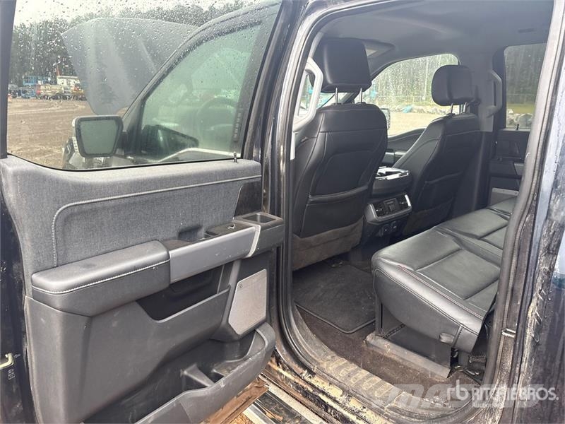 Ford F-150 4x4 Crew Cab Pickup Andre varebiler