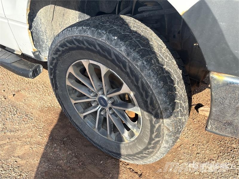 Ford F-150 4x4 Extended Cab Pickup 其他